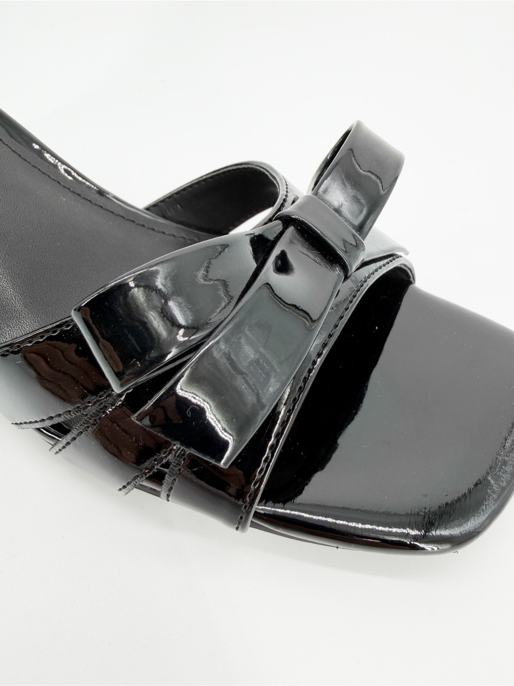 Kenneth Cole Reaction Nissy Bow Patent Ankle Strap Heeled Sandals Black 11 NEW - Picture 10 of 15